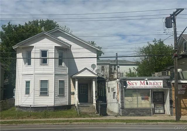 4th image of 1506 Lodi St, Syracuse, NY 13208 | MLS# S1680376