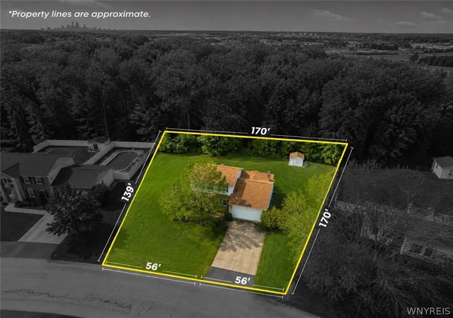 3rd image of 6888 Joanne Cir N, Niagara Falls, NY 14304 | MLS# B1682081