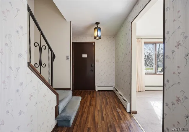 5th image of 6888 Joanne Cir N, Niagara Falls, NY 14304 | MLS# B1682081