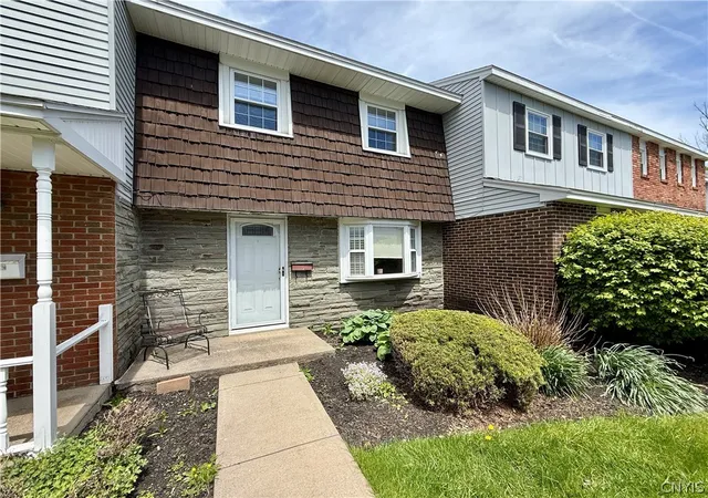 Homes for sale in Manlius, NY | 207 Highbridge St #9, Manlius, NY 13066 | MLS# S1680924