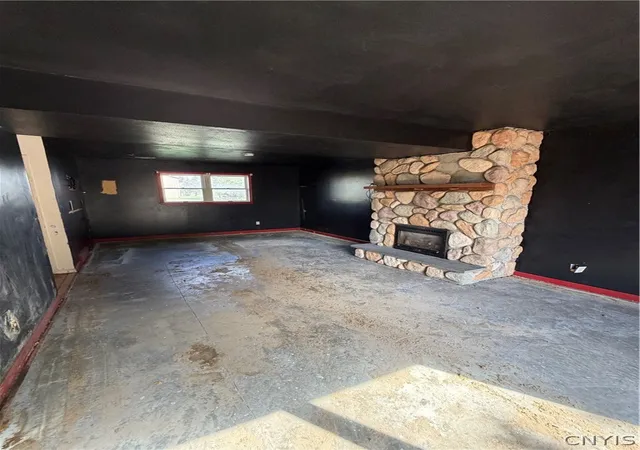 Photo 4 of Single family home for sale at 78 Ferndale Ln, Minoa, NY 13116 | MLS# S1678039 | Listing updated on 2026-05-19