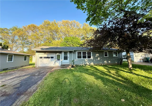 Homes for sale in Rochester, NY | 116 Lemoyn Ave, Rochester, NY 14612 | MLS# R1682842