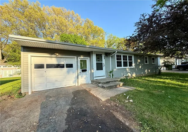Homes for sale in Rochester, NY | 116 Lemoyn Ave, Rochester, NY 14612 | MLS# R1682842