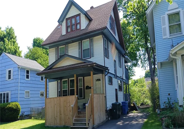 Homes for sale in Rochester, NY | 54 Berry St, Rochester, NY 14609 | MLS# R1682822
