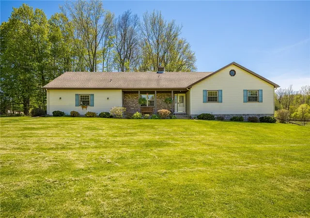 Homes for sale in Macedon, NY | 827 Turner Rd, Macedon, NY 14522 | MLS# R1677985