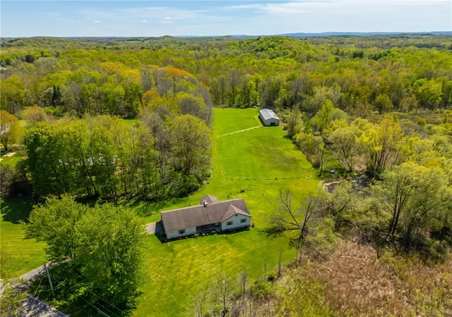 Homes for sale in Macedon, NY | 827 Turner Rd, Macedon, NY 14522 | MLS# R1677985