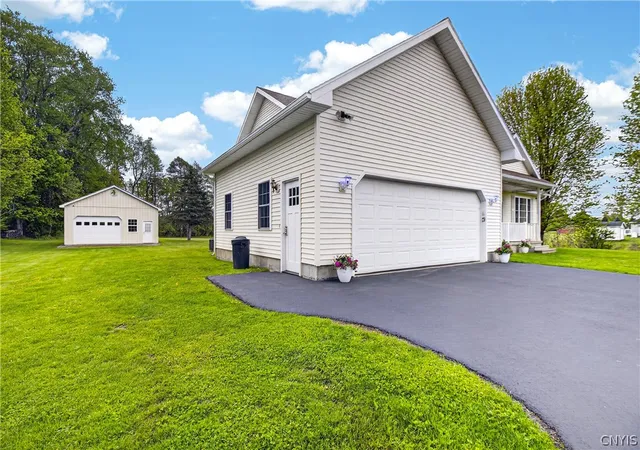 Homes for sale in Marcy, NY | 7338 Railroad St, Marcy, NY 13469 | MLS# S1680790