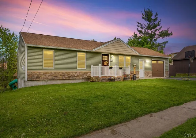 Homes for sale in Hastings, NY | 117 Hillcrest Dr, Hastings, NY 13036 | MLS# S1681609