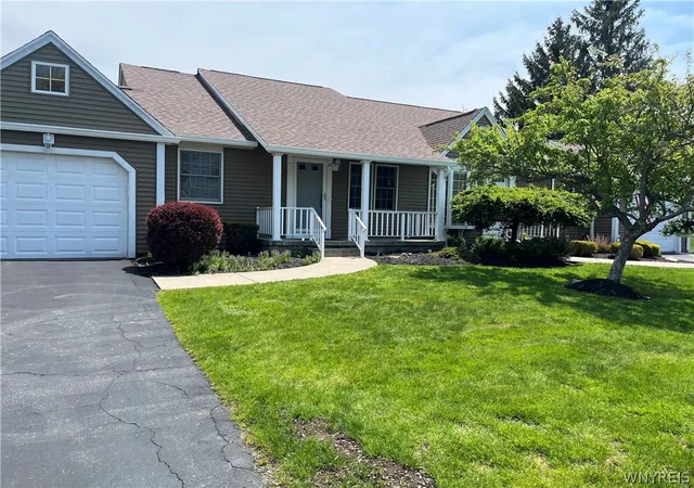 2nd image of 22 Old Mill Cir, Elma, NY 14059 | MLS# B1682714