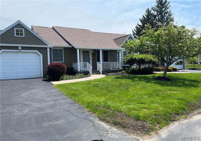3rd image of 22 Old Mill Cir, Elma, NY 14059 | MLS# B1682714