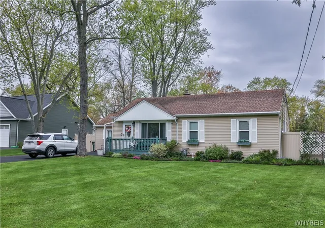 Homes for sale in Porter, NY | 277 Elm St, Porter, NY 14174 | MLS# B1681181