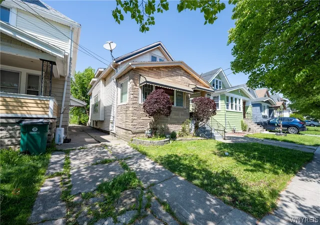 Homes for sale in Buffalo, NY | 418 Lisbon Ave, Buffalo, NY 14215 | MLS# B1682831