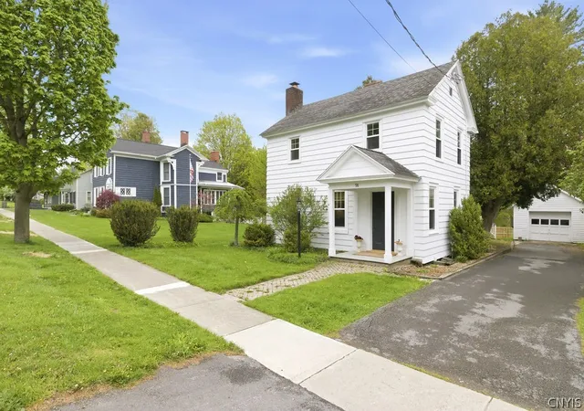 Homes for sale in Cazenovia, NY | 98 Lincklaen St, Cazenovia, NY 13035 | MLS# S1679822