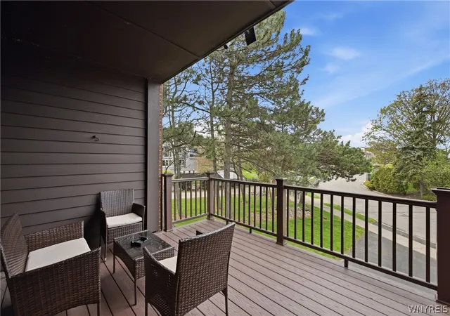3rd image of 339 Lakefront Blvd, Buffalo, NY 14202 | MLS# B1682587