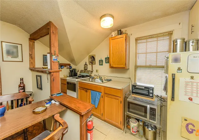 3rd image of 5058 W Ridge Rd, Parma, NY 14559 | MLS# R1676939