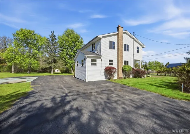 Photo 3 of Single family home for sale at 4537 Dorchester Rd, Buffalo, NY 14219 | MLS# B1681447 | Listing updated on 2026-05-22