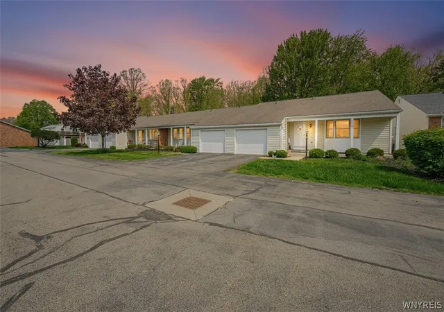 2nd image of 7 The Common, Lockport City, NY 14094 | MLS# B1682679