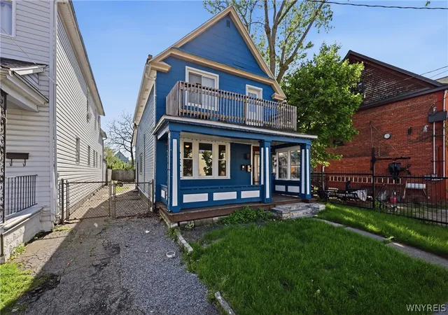 2nd image of 182 Peter St, Buffalo, NY 14207 | MLS# B1682713
