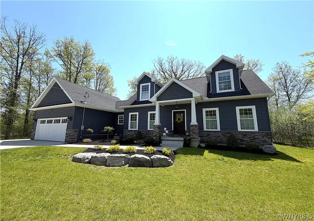 Homes for sale in Grand Island, NY | 2050 Love Rd, Grand Island, NY 14072 | MLS# B1682862