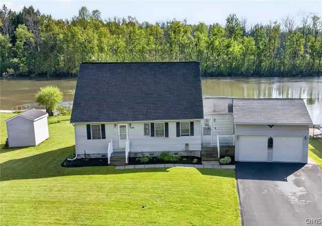1st image of 7690 Seneca Beach Dr, Baldwinsville, NY 13027 | MLS# S1682594