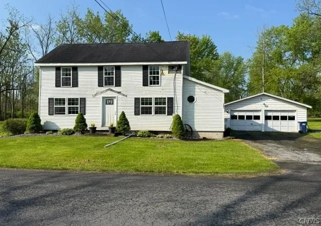 Homes for sale in Oneida, NY | 1301 N Lake St, Oneida, NY 13421 | MLS# S1682124