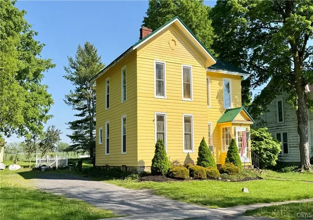 Homes for sale in Brutus, NY | 9006 Jackson St, Brutus, NY 13166 | MLS# S1682845