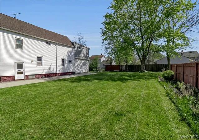 Homes for sale in Buffalo, NY | 95 Guernsey St, Buffalo, NY 14207 | MLS# B1682864