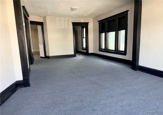 Listing Photo 4 - Condo for sale in building located at 34 Norway Park, Buffalo, NY 14208