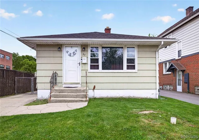 Homes for sale in Buffalo, NY | 37 Lorraine Ave, Buffalo, NY 14220 | MLS# B1682471