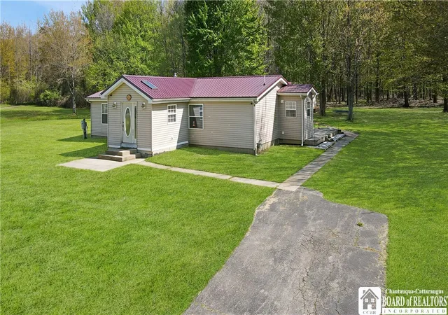 3rd image of 2383 Chapin Rd, Sheridan, NY 14136 | MLS# R1682569