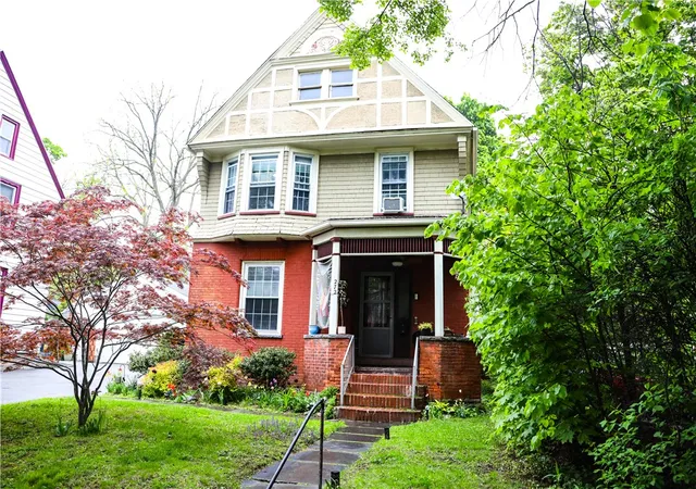 Homes for sale in Rochester, NY | 272 Linden St, Rochester, NY 14620 | MLS# R1682836