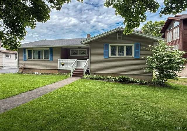 Homes for sale in Lenox, NY | 327 N Peterboro St, Lenox, NY 13032 | MLS# S1682983
