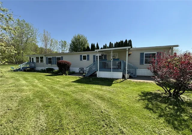 Homes for sale in Clarendon, NY | 305 Sunset Dr, Clarendon, NY 14470 | MLS# R1682929