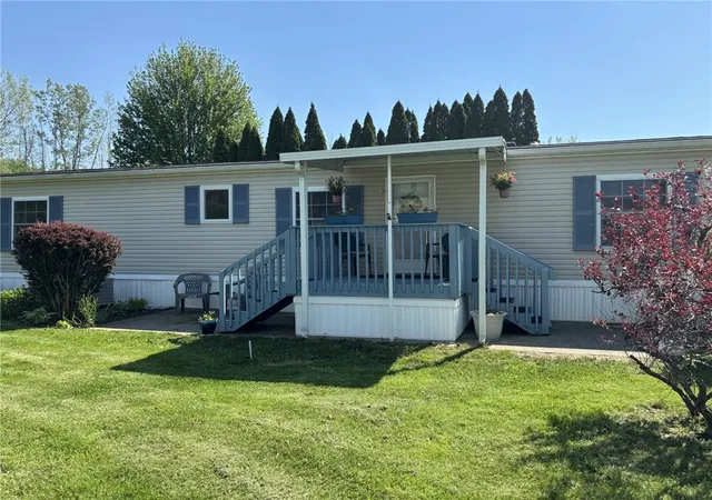 Homes for sale in Clarendon, NY | 305 Sunset Dr, Clarendon, NY 14470 | MLS# R1682929
