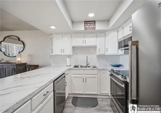 Photo 4 of Sale Pending at 409 Edgewater Dr, Westfield, NY 14787 | MLS# R1682878 | Listing updated on 2026-07-15