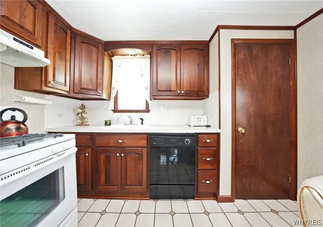 Photo 2 of Sale Pending at 51 Orchard Ave, Hamburg, NY 14219 | MLS# B1682902 | Listing updated on 2026-06-26