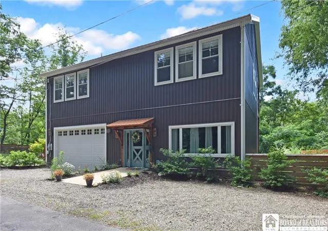 1st image of 10 N Water St, Westfield, NY 14787 | MLS# R1682701