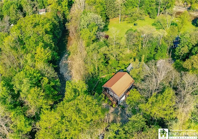 2nd image of 10 N Water St, Westfield, NY 14787 | MLS# R1682701