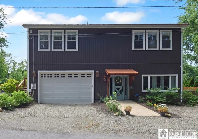 43rd image of 10 N Water St, Westfield, NY 14787 | MLS# R1682701