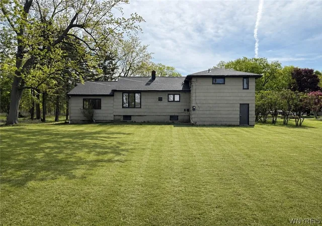 2nd image of 4540 Gentwood Dr, Buffalo, NY 14221 | MLS# B1683084
