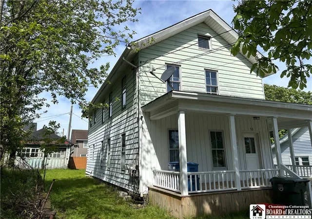 3rd image of 12 Chautauqua Ave, Jamestown, NY 14701 | MLS# R1682065