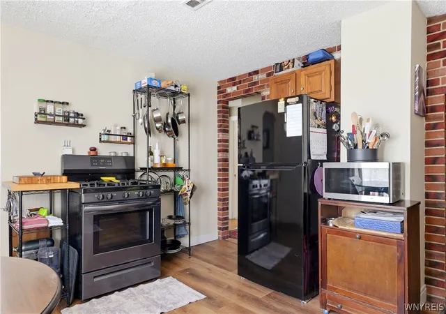 3rd image of 103 Waverly Ave, Tonawanda, NY 14217 | MLS# B1682964