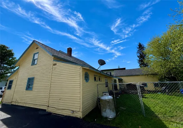 Homes for sale in Cazenovia, NY | 2609 Pearl St, Cazenovia, NY 13035 | MLS# S1682103