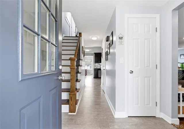 5th image of 4926 Driftwood Dr, Salina, NY 13088 | MLS# S1682682