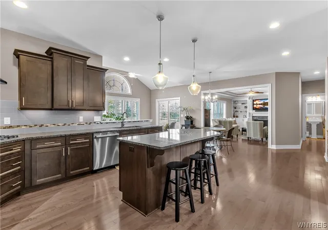 5th image of 6 Hidden Oak Ct, Orchard Park, NY 14127 | MLS# B1682985