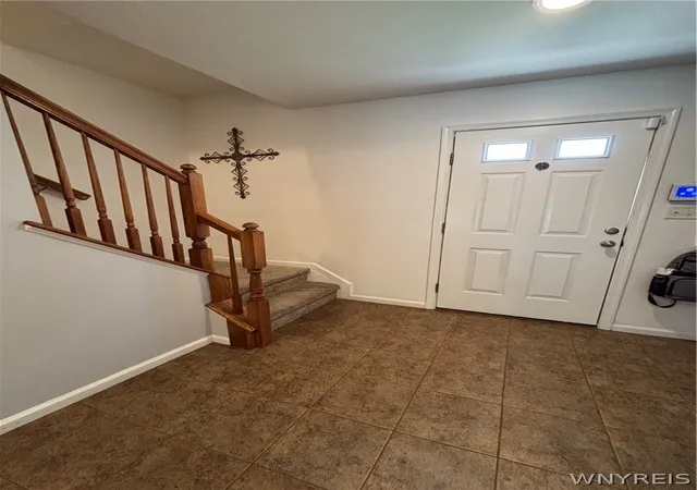 5th image of 6356 Heritage Pt N, Lockport, NY 14094 | MLS# B1682750