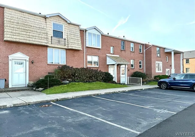 Homes for sale in Lancaster, NY | 3905 Bowen #42 Rd #42, Lancaster, NY 14086 | MLS# B1682657