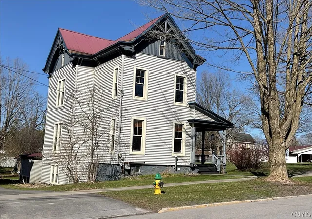 Homes for sale in Sangerfield, NY | 371 Putnam St, Sangerfield, NY 13480 | MLS# S1682895