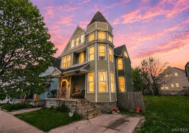 1st image of 302 Massachusetts Ave, Buffalo, NY 14213 | MLS# B1681799