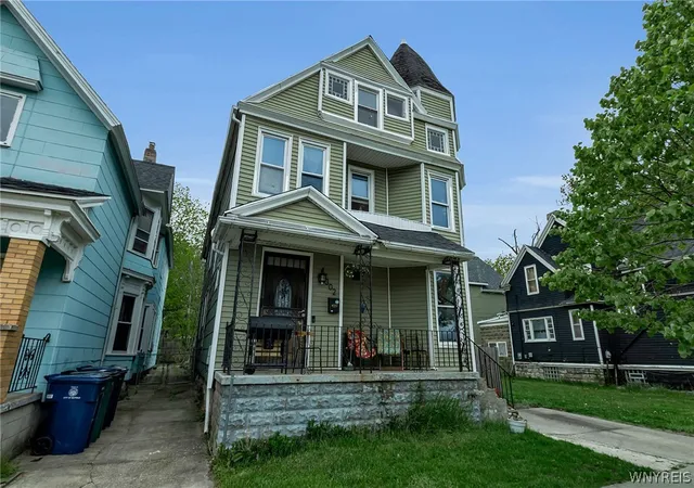 3rd image of 302 Massachusetts Ave, Buffalo, NY 14213 | MLS# B1681799